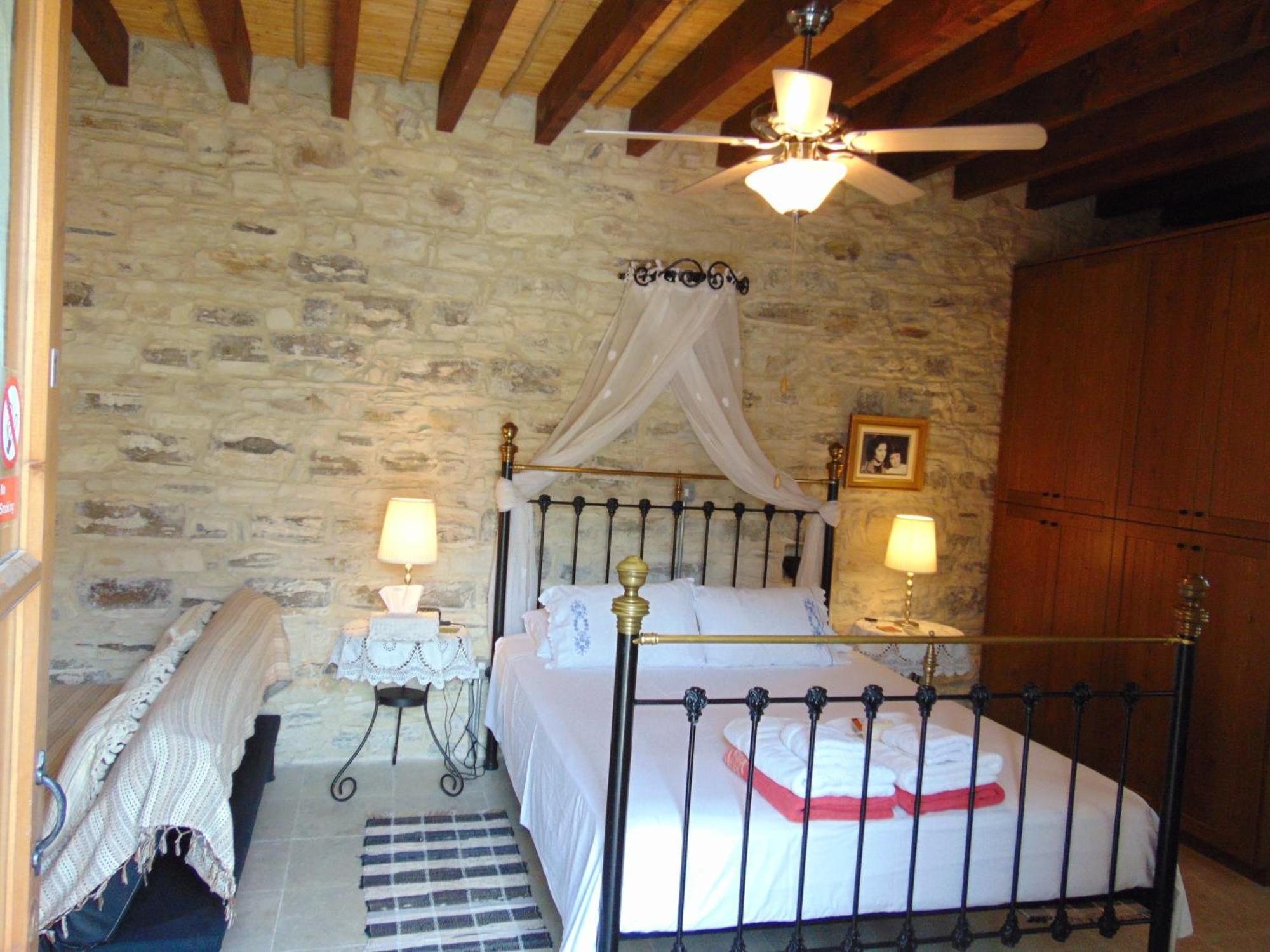 Charalambos Holiday Cottage Kalavasos Room photo